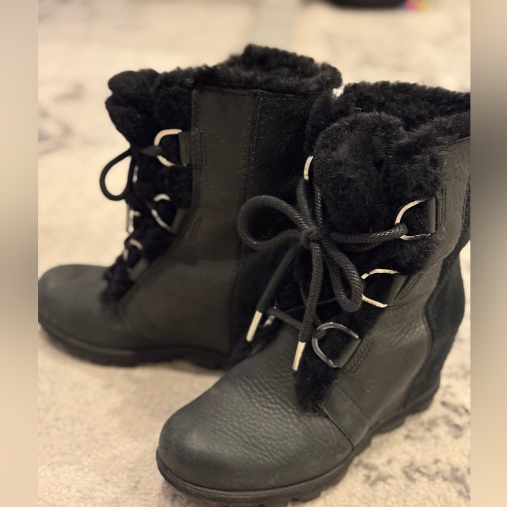 Sorel Joan of Arctic wedge winter boots